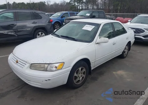 1999 Toyota Camry Le z USA, uszkodzony, nr VIN 4T1BG22K6XU407009